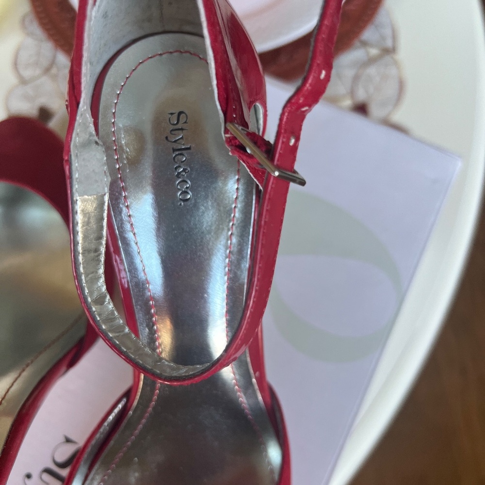 Shoes - Picture 2 of 5